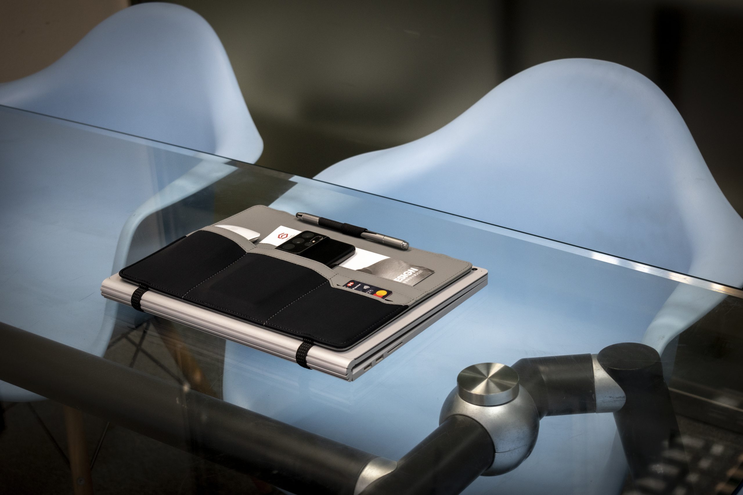 BrandCharger Clipboard on desk Strapped on Laptop